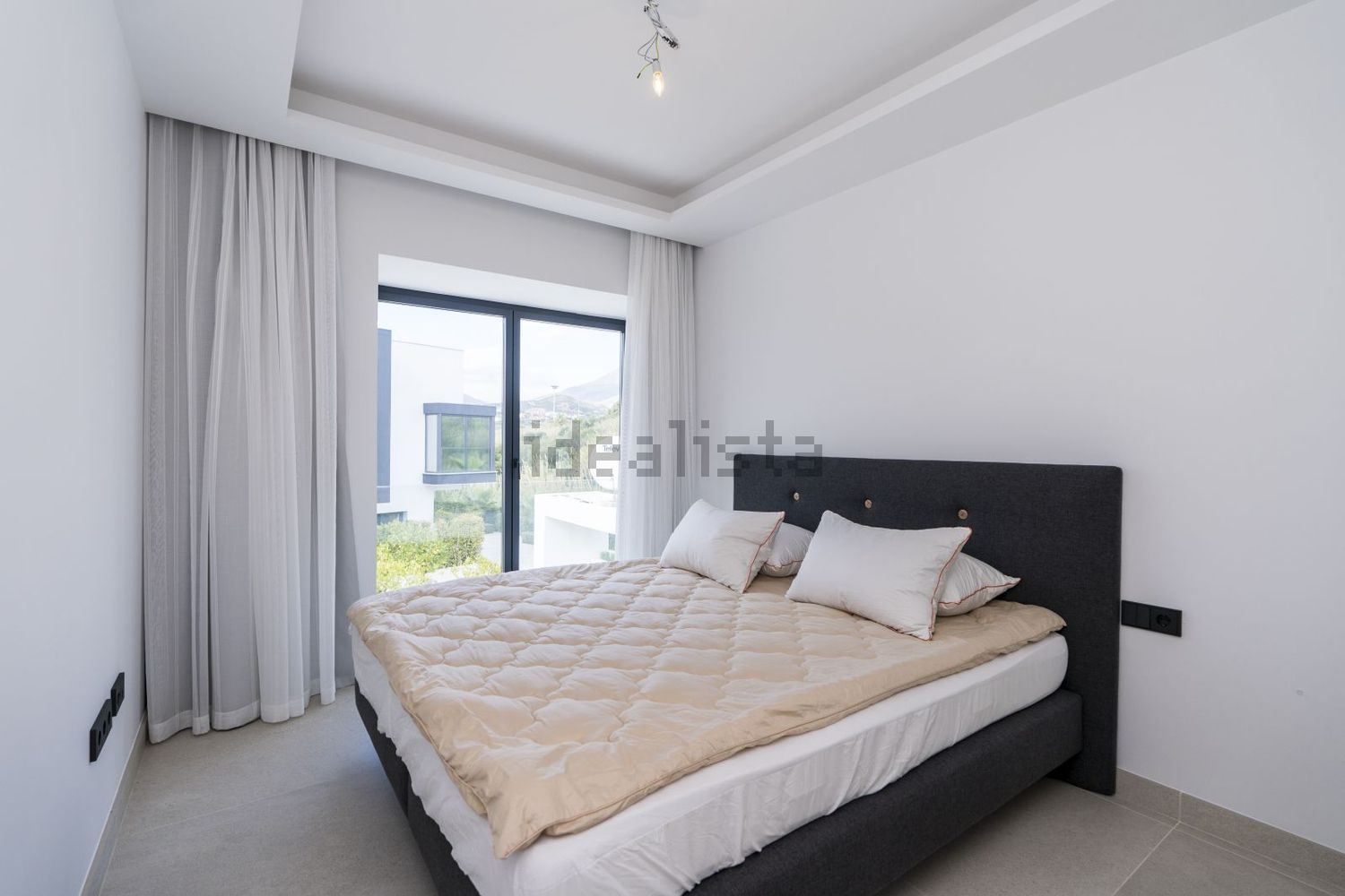 Chalet avec accès direct à la plage à Estepona — Chambre