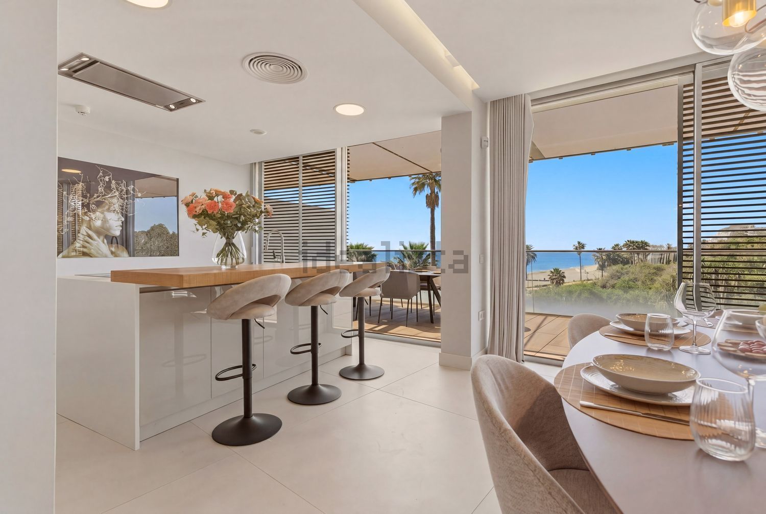 Appartement en première ligne de plage à Estepona — Cuisine