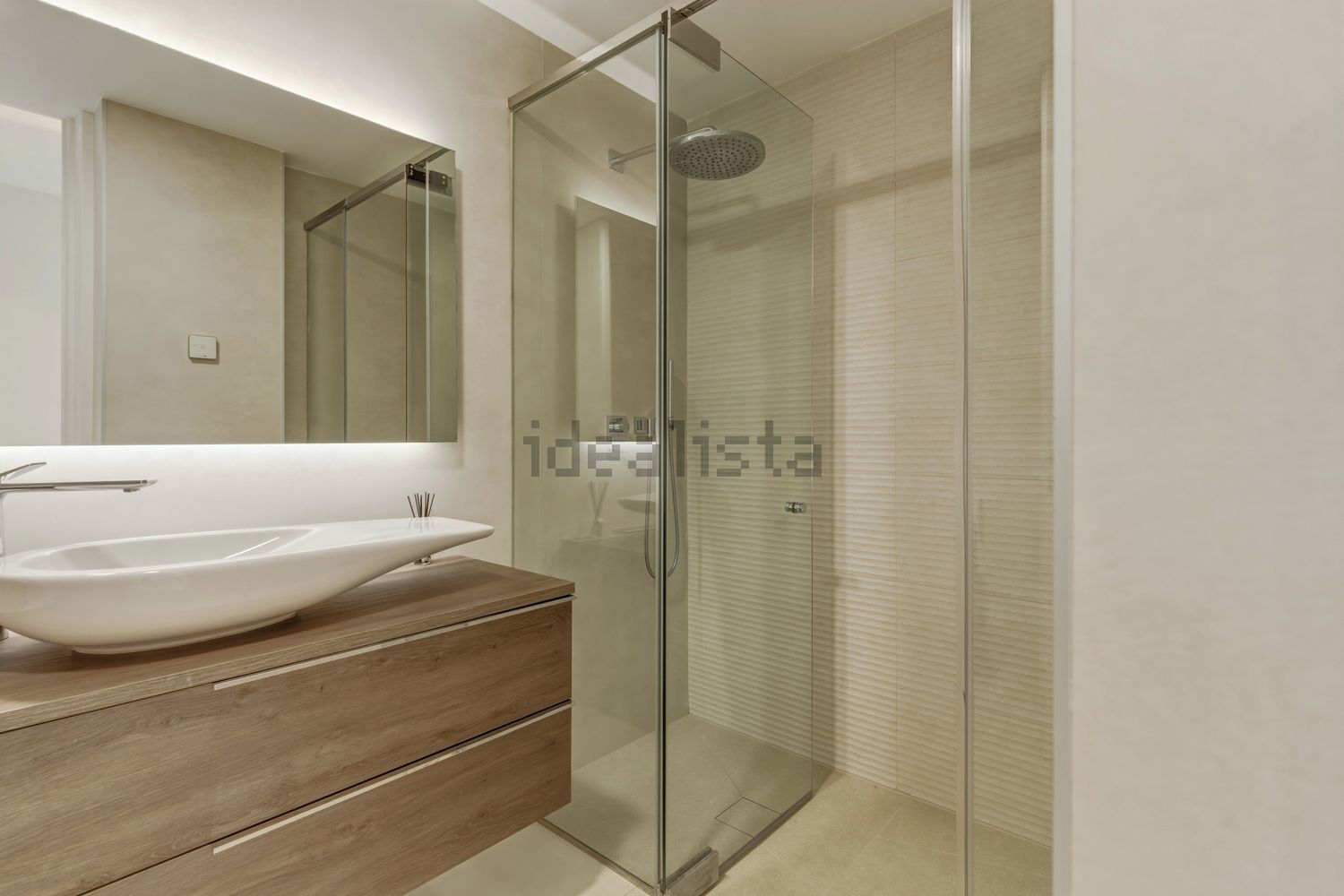Appartement en première ligne de plage à Estepona — Sanitaires