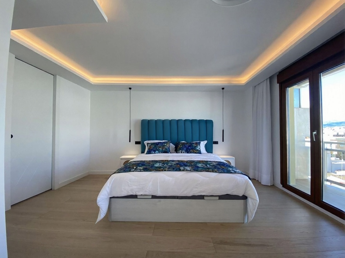 Seafront attic in Estepona — Bedroom