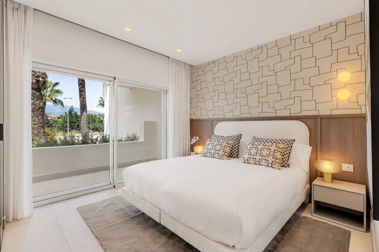 Beachfront flat in Estepona — Bedroom