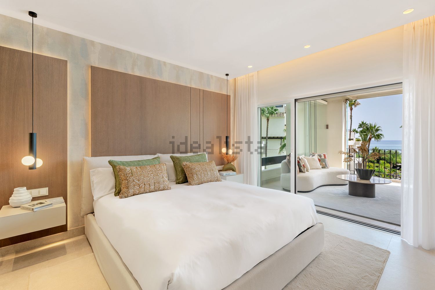 Beachfront flat in Estepona — Bedroom