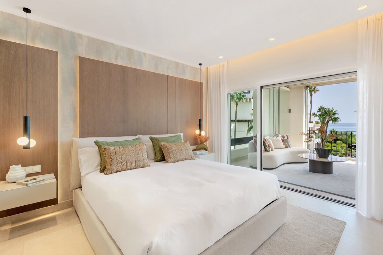 Beachfront flat in Estepona — Bedroom
