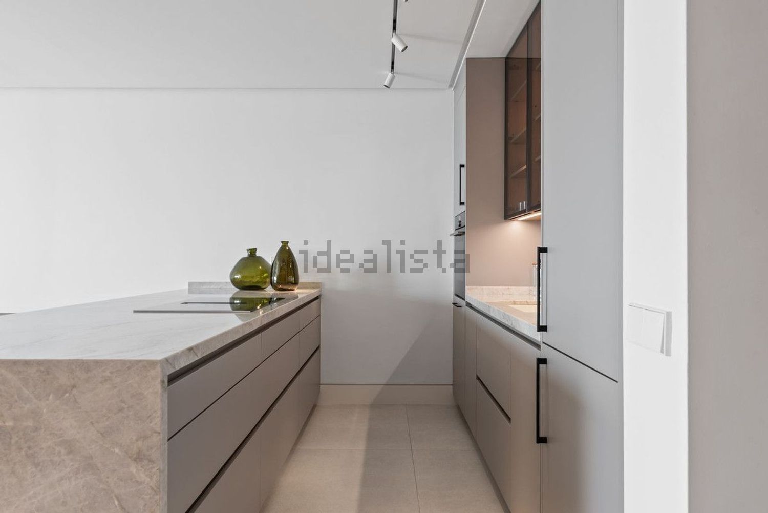 Apartamento em primeira linha de praia em Estepona — Cozinha