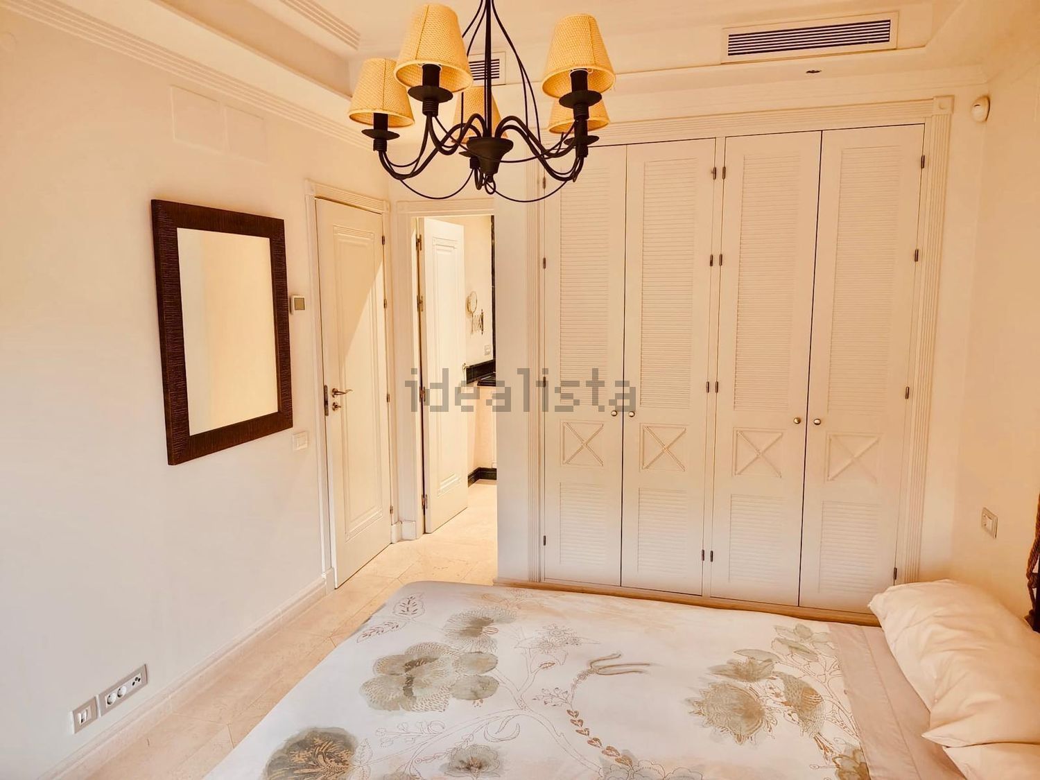 Appartement en première ligne de plage à Estepona — Chambre