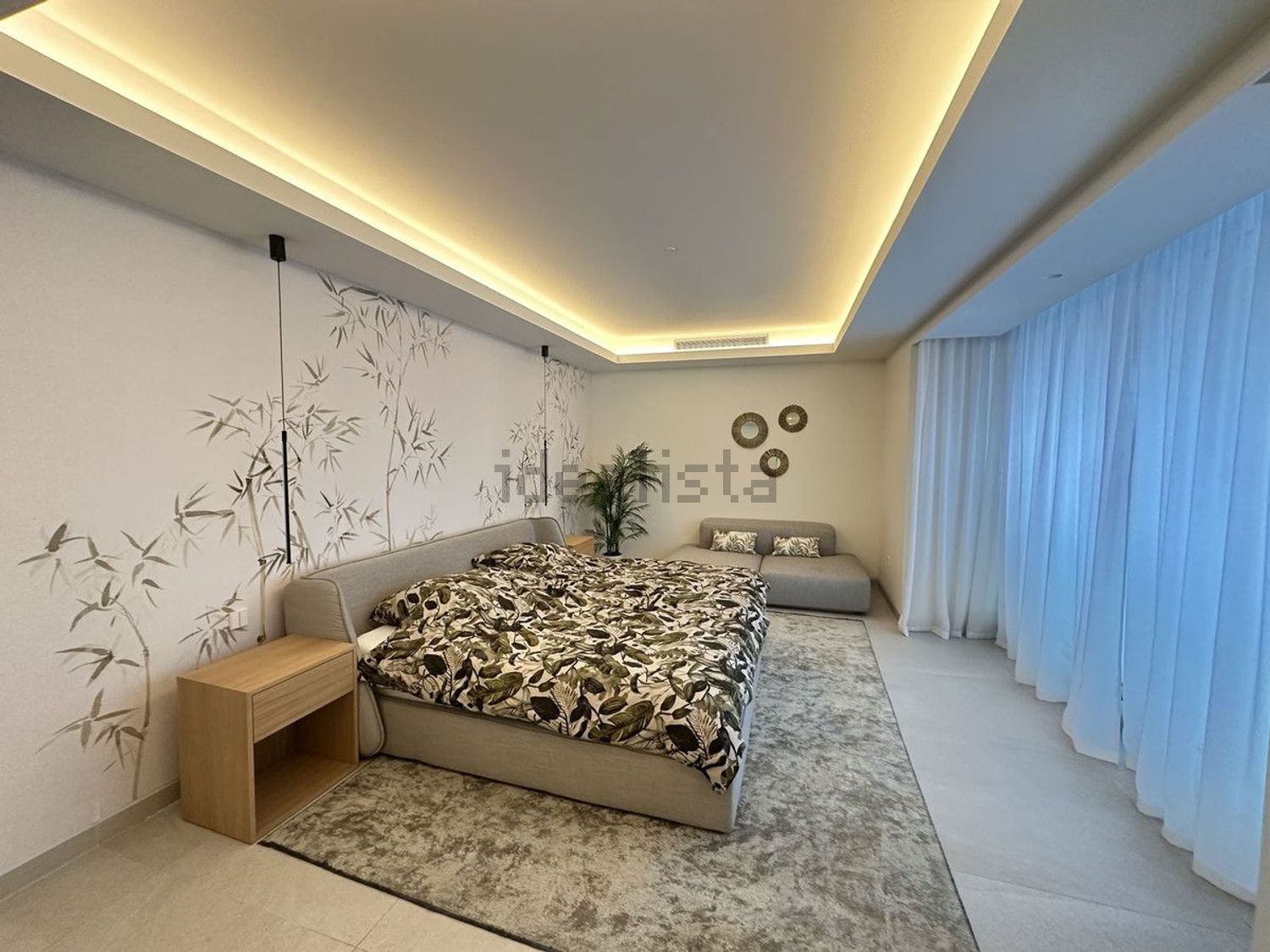Beachfront flat in Estepona — Bedroom