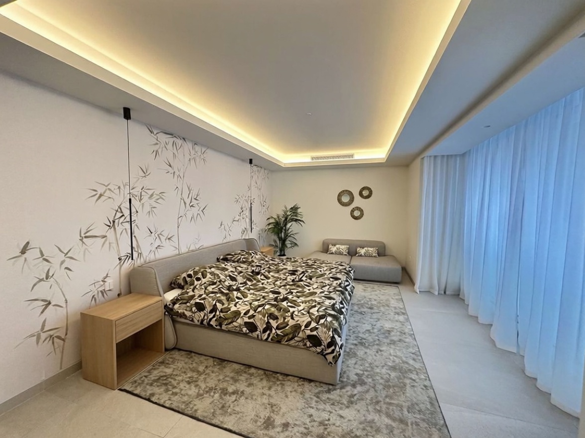 Piso en primera línea de playa en Estepona — Dormitorio