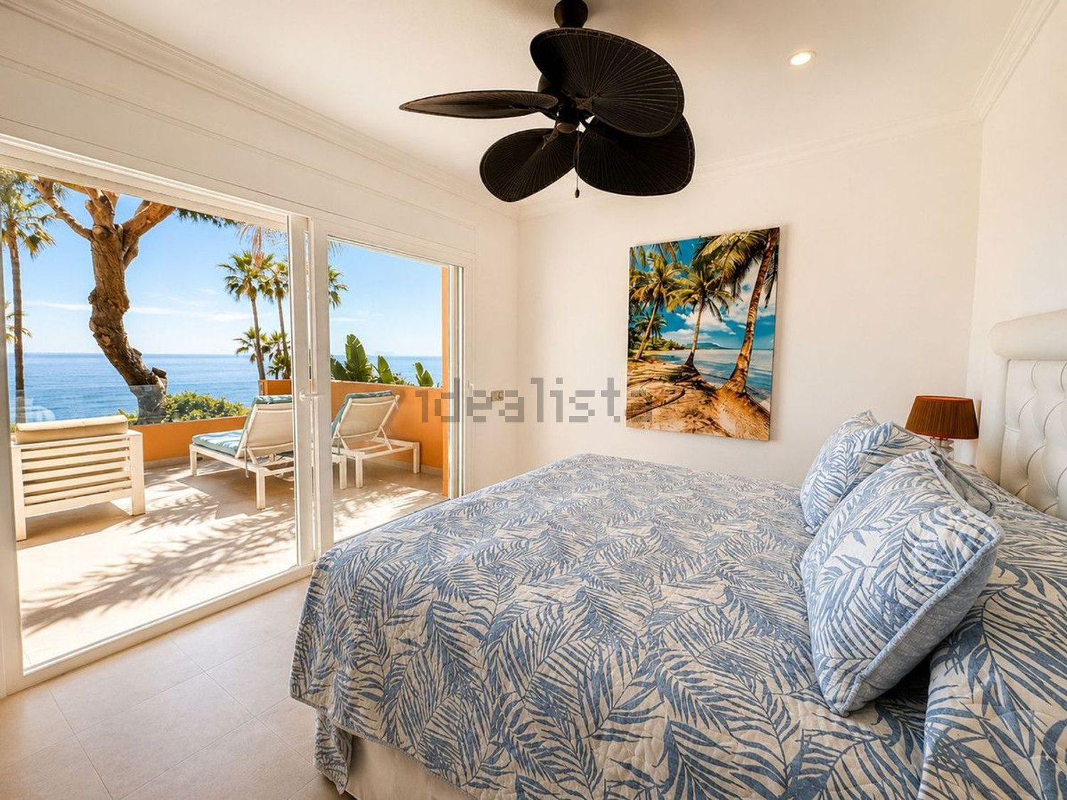Chalet avec accès direct à la plage à Estepona — Chambre