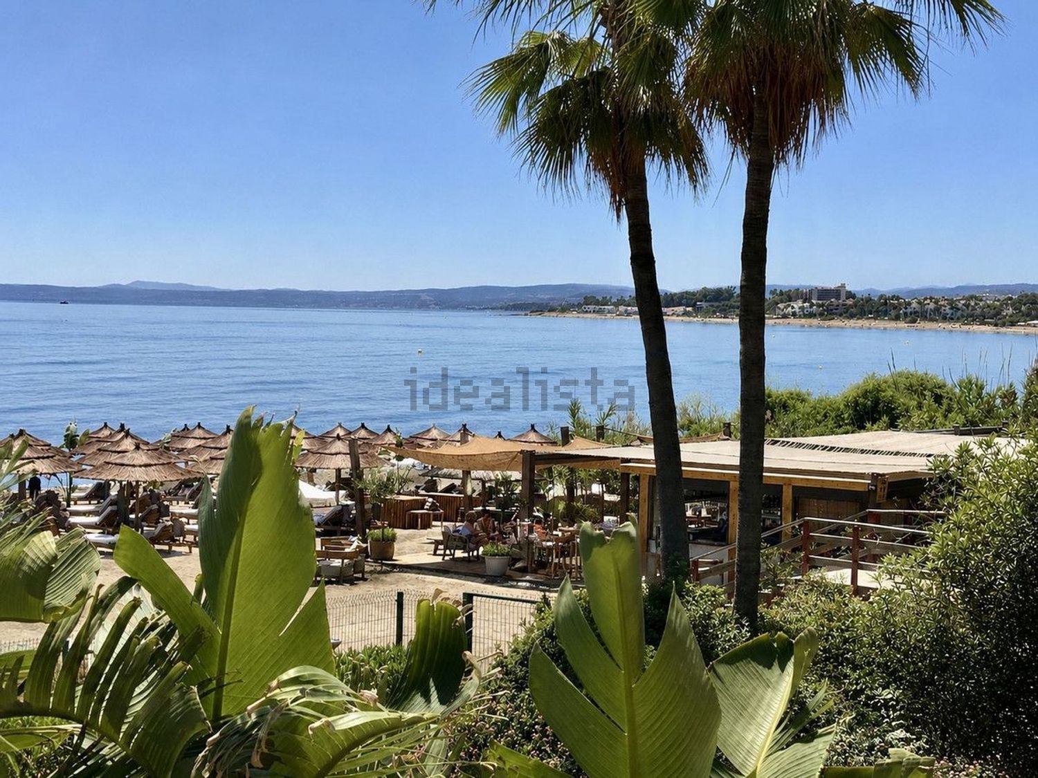 Chalet avec accès direct à la plage à Estepona — Vue mer