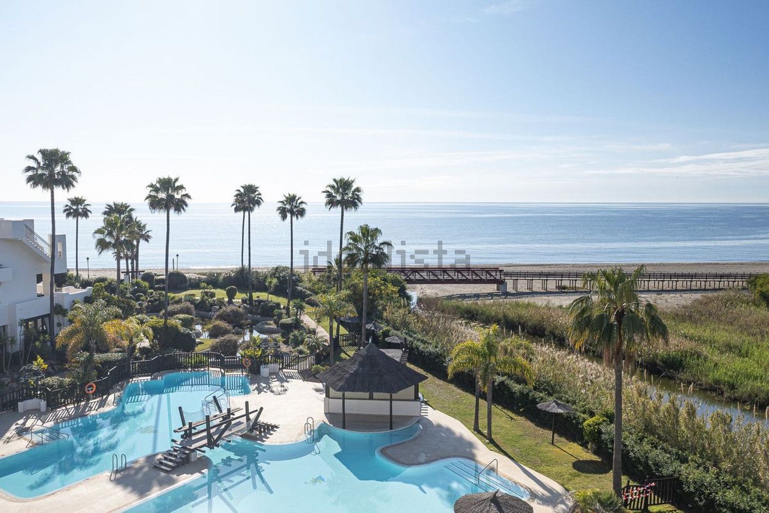 Wohnung in erste Strandlinie in Estepona — Meerblick