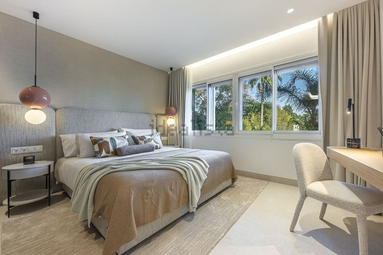 Wohnung in erste Strandlinie in Estepona — Schlafzimmer