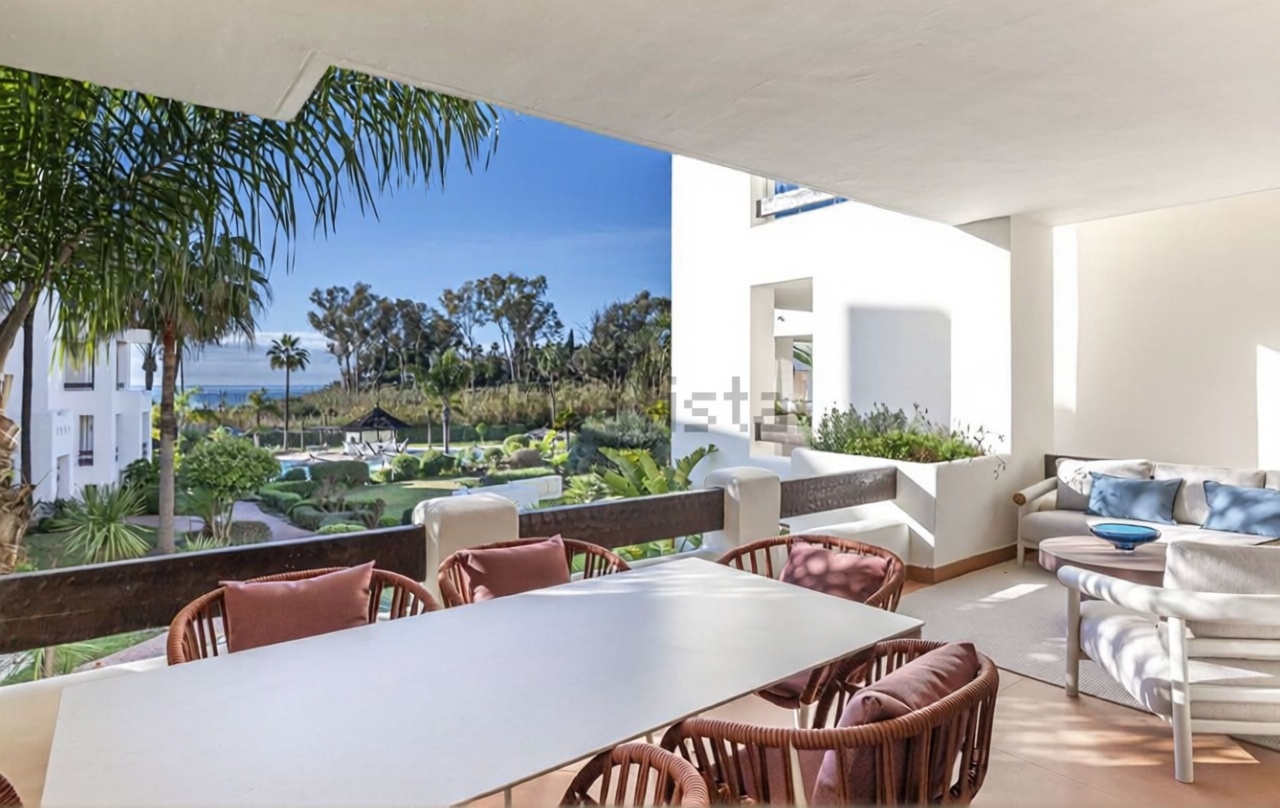 Apartamento em primeira linha de praia em Estepona