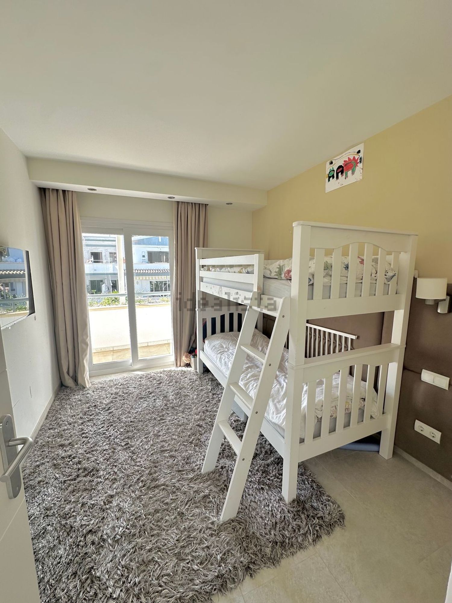 Ático en primera línea de mar en Estepona — Dormitorio