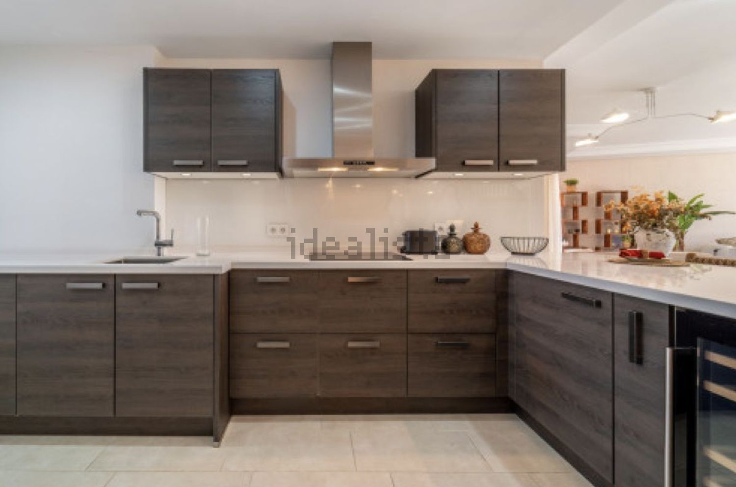 Seafront attic in Estepona — Kitchen
