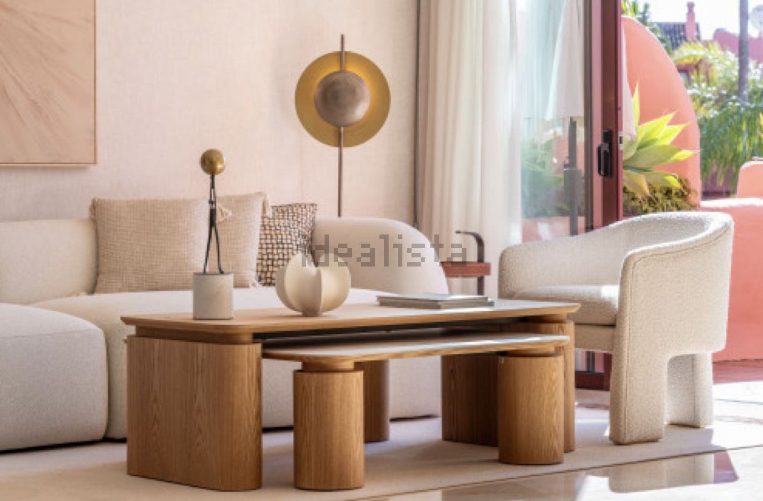 Seafront attic in Estepona — Living room