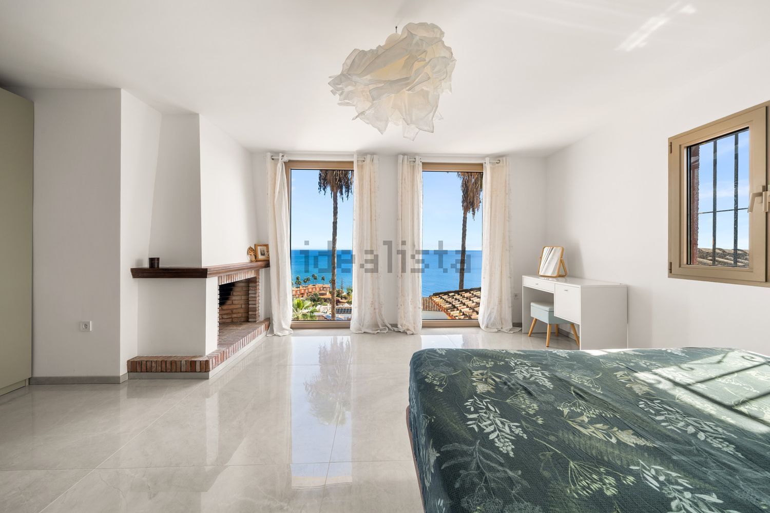 Chalet avec accès direct à la plage à Estepona — Chambre
