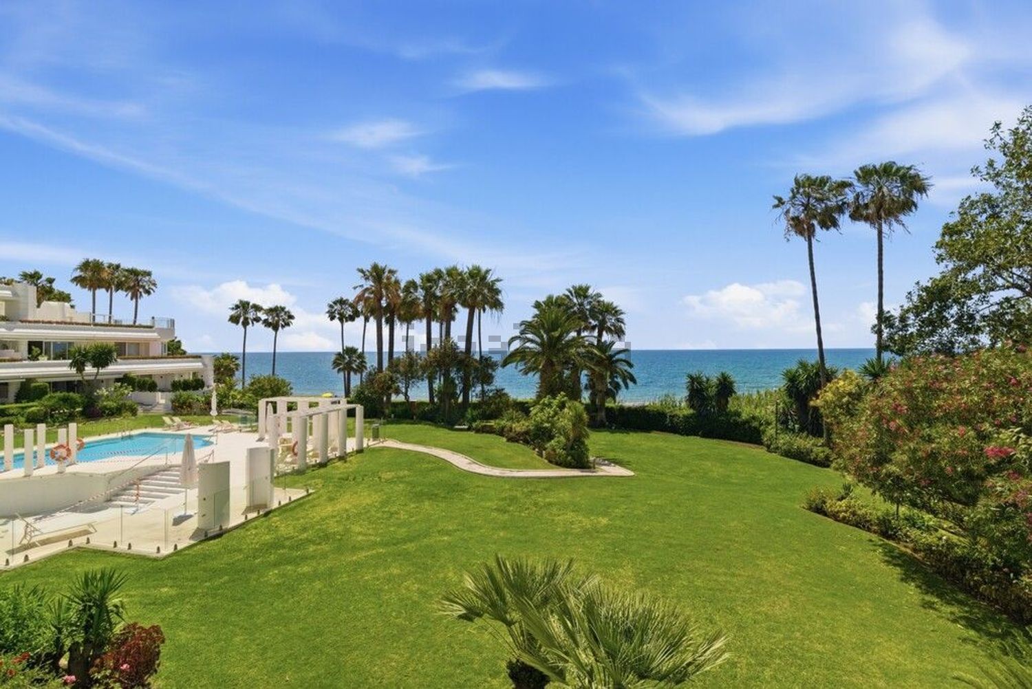 Duplex in erste Strandlinie in Estepona — Meerblick