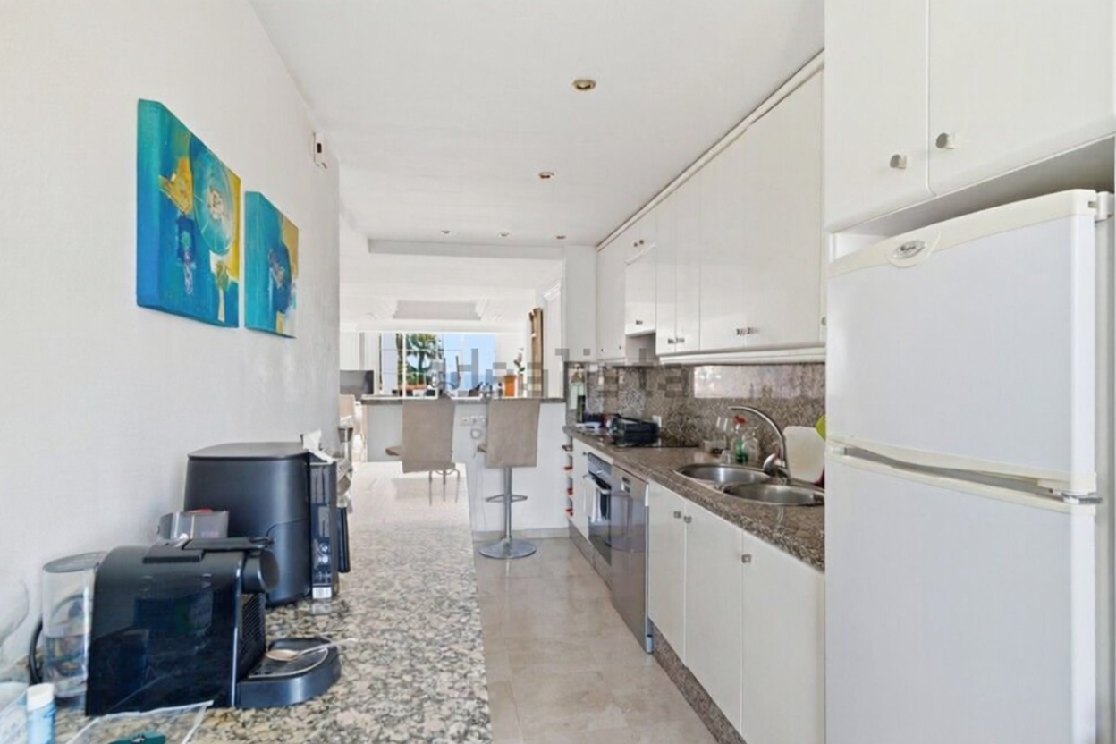 Duplex in erste Strandlinie in Estepona — Küche