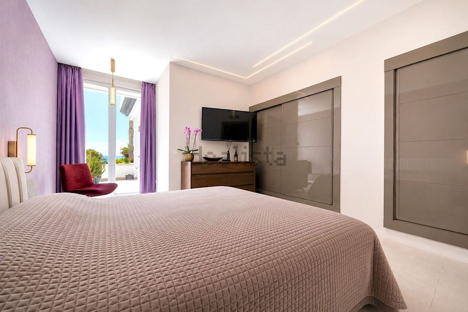 Apartamento em primeira linha de praia em Estepona — Quarto