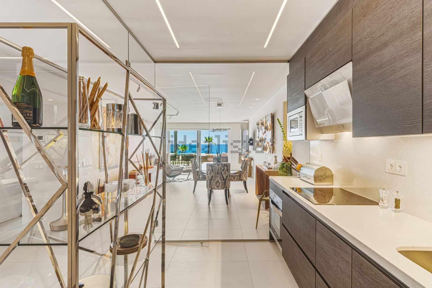 Apartamento em primeira linha de praia em Estepona — Cozinha