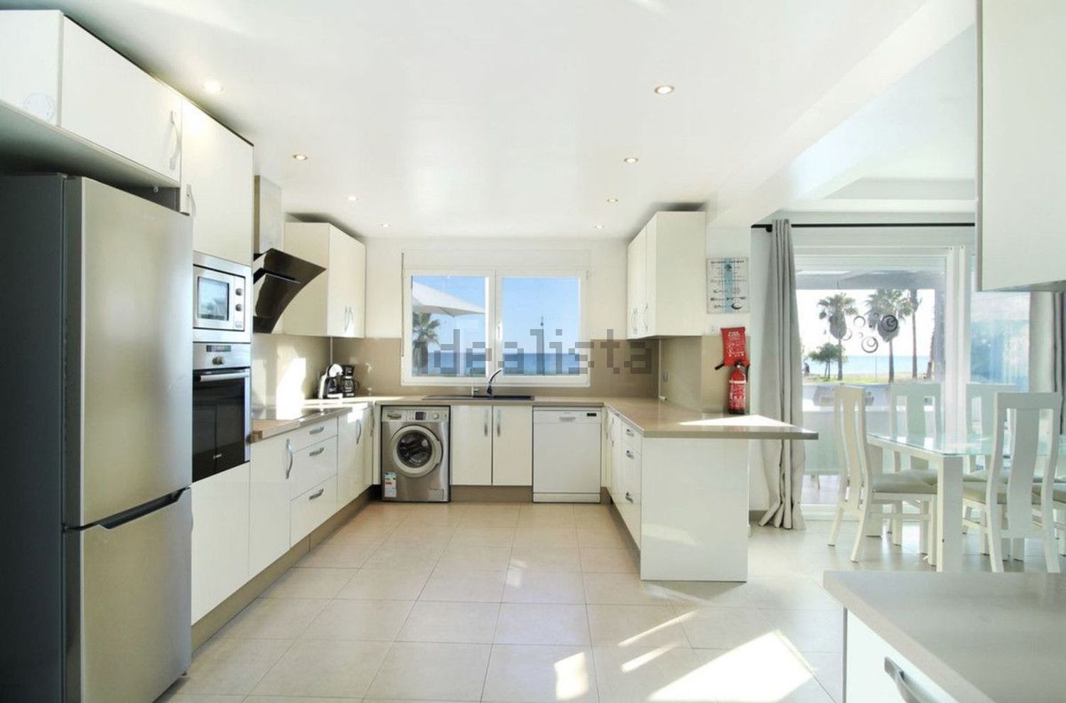Chalet con acceso directo a playa en Estepona — Cocina