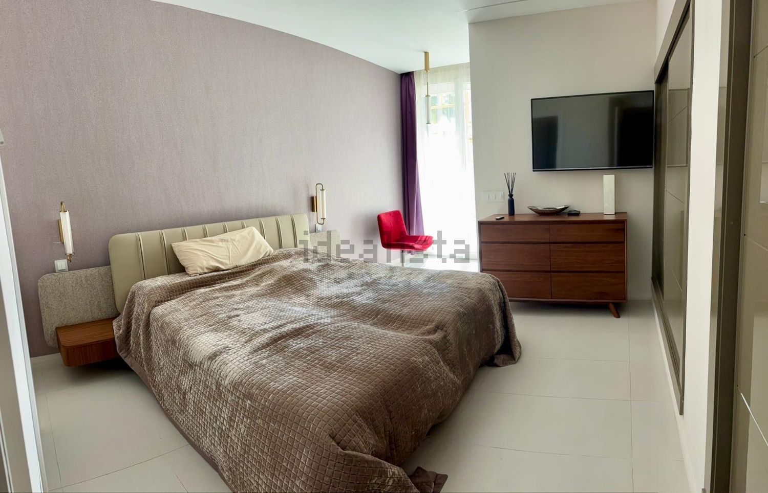 Wohnung in erste Strandlinie in Estepona — Schlafzimmer