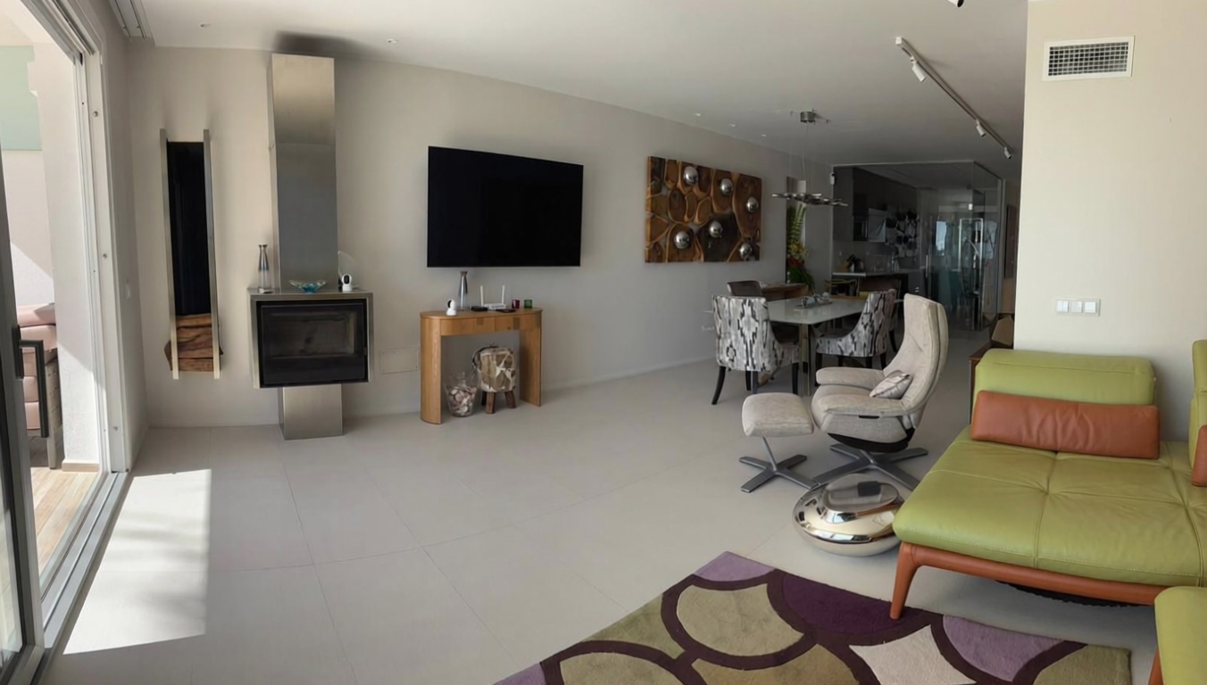 Appartement en première ligne de plage à Estepona — Séjour
