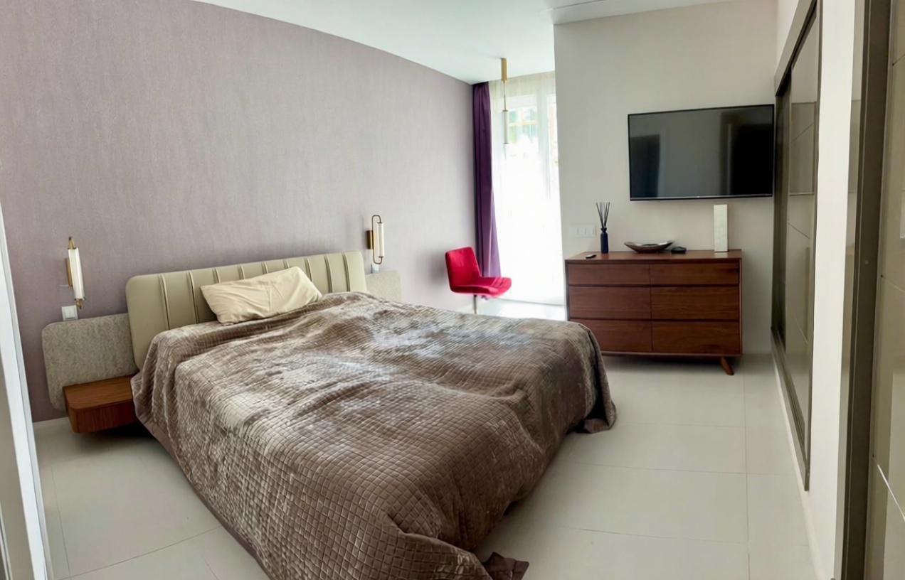 Appartement en première ligne de plage à Estepona — Chambre