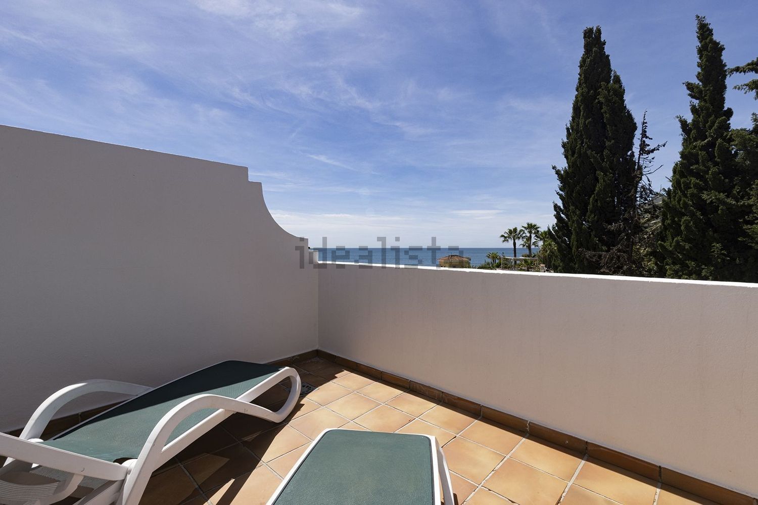 Chalet con acceso directo a playa en Estepona