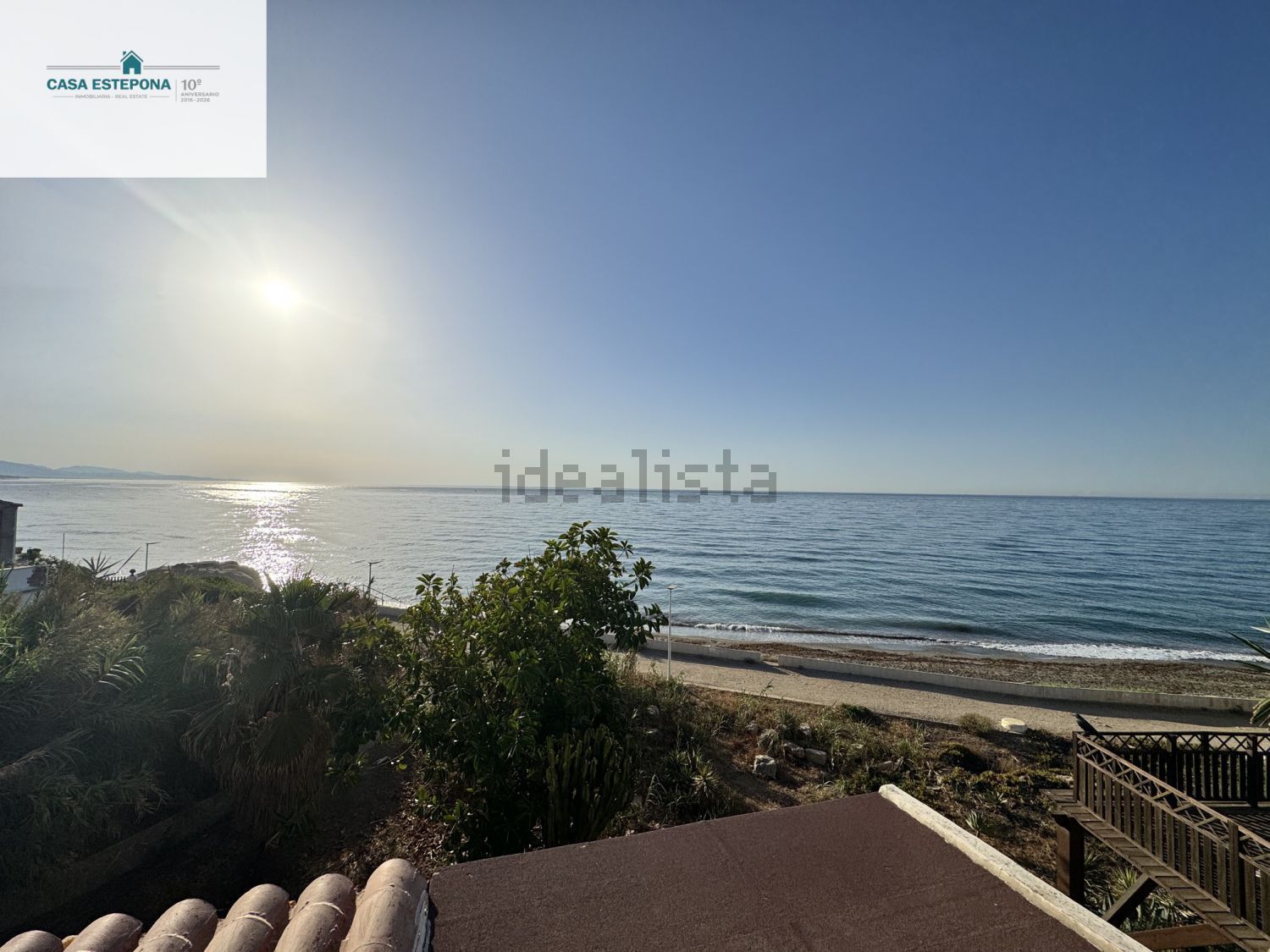 Chalet mit direkter Strandzugang in Estepona — Meerblick