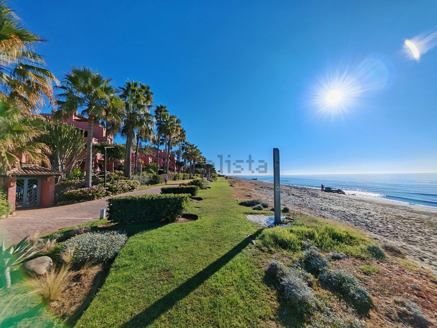 Wohnung in erste Strandlinie in Estepona