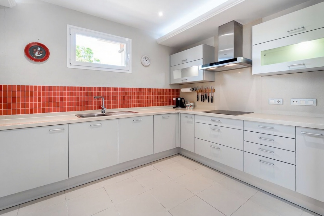 Duplex in erste Strandlinie in Estepona — Bad