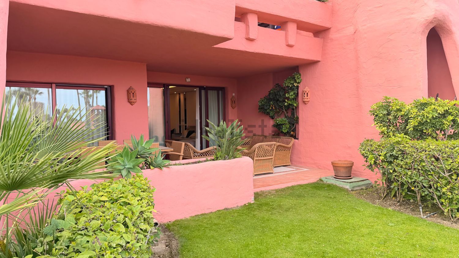 Квартира первая линия пляжа в Estepona — Терраса
