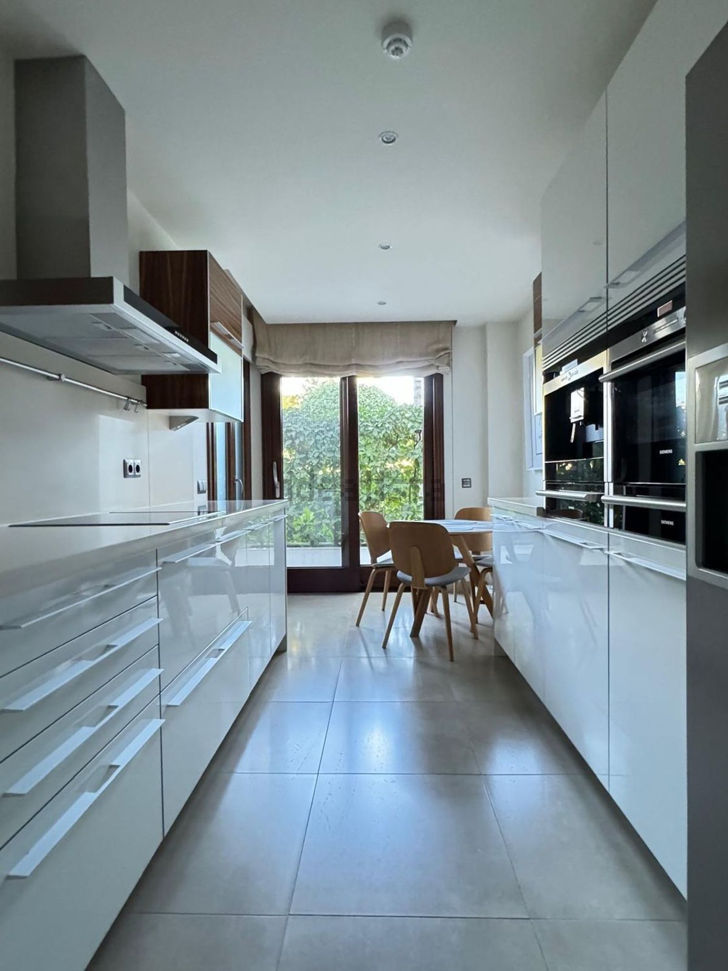 Apartamento em primeira linha de praia em Estepona — Cozinha