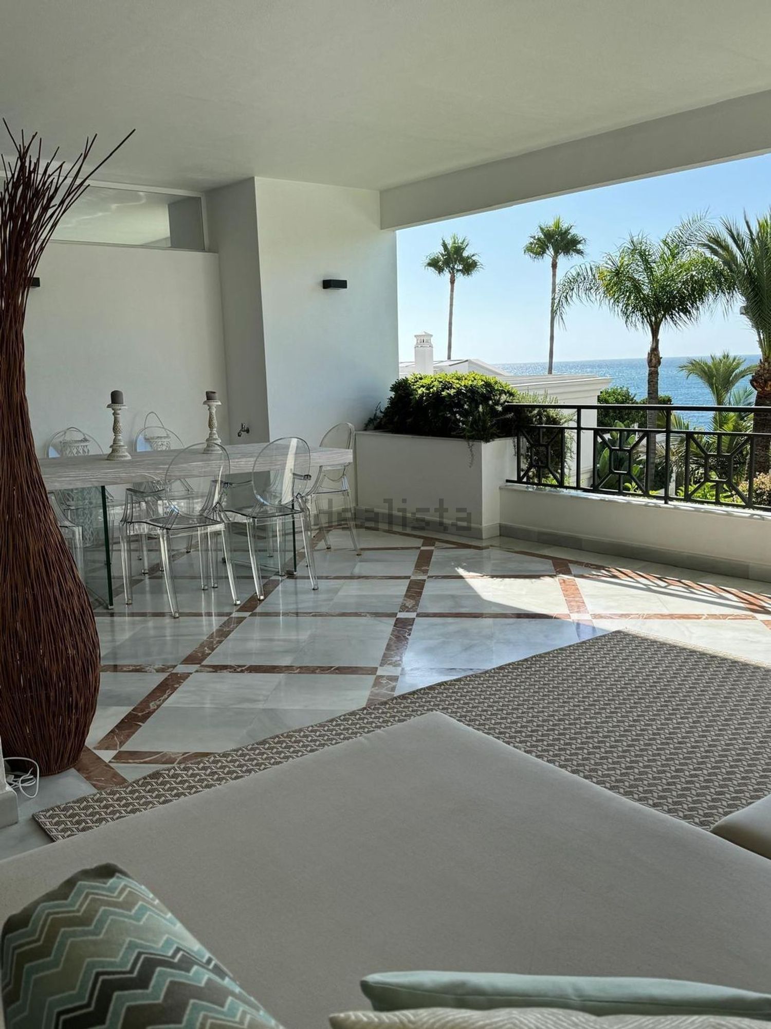Apartamento em primeira linha de praia em Estepona