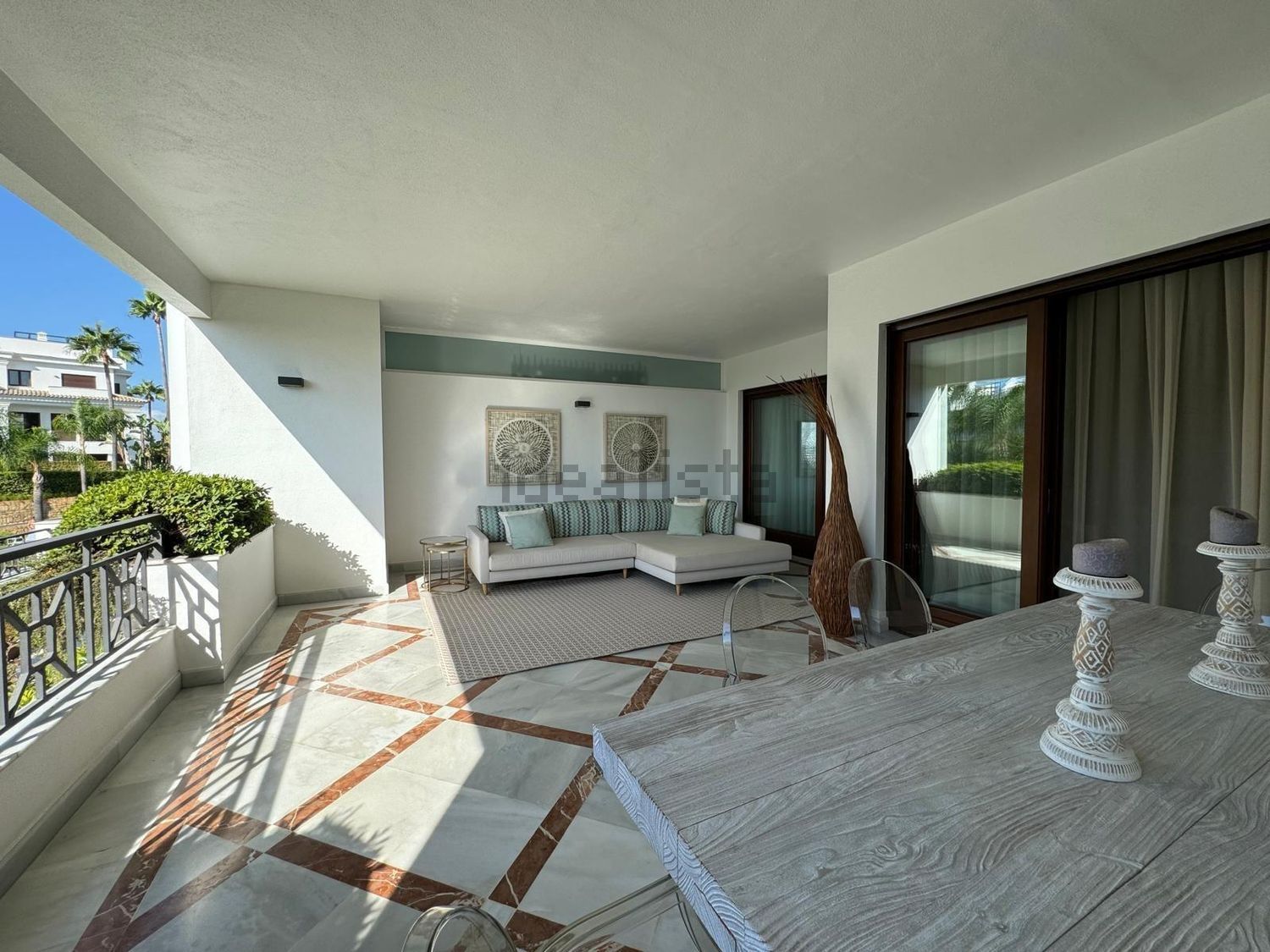 Apartamento em primeira linha de praia em Estepona — Terraço mar