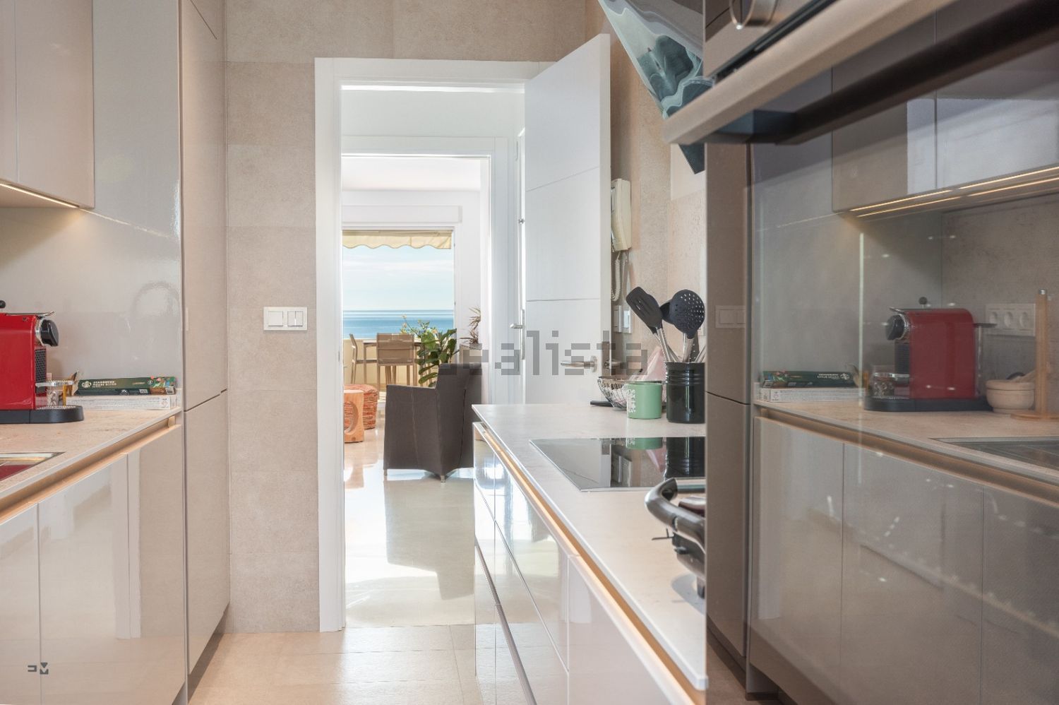 Квартира первая линия пляжа в Estepona — Кухня