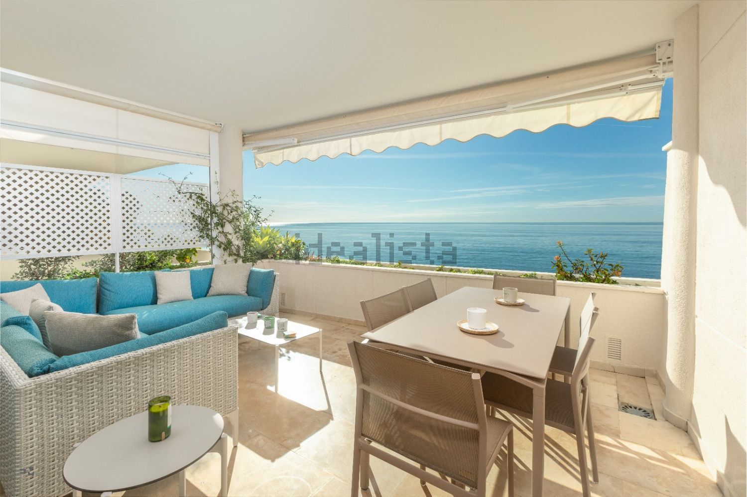 Apartamento em primeira linha de praia em Estepona