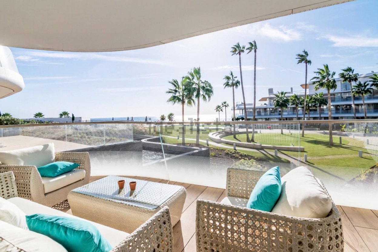 Wohnung in erste Strandlinie in Estepona — Meerterrasse