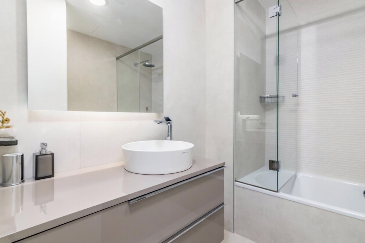Wohnung in erste Strandlinie in Estepona — Bad