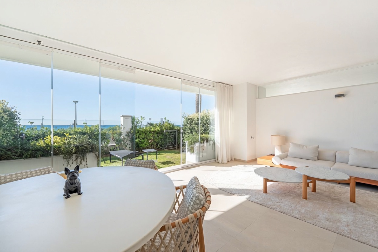 Appartement en première ligne de plage à Estepona