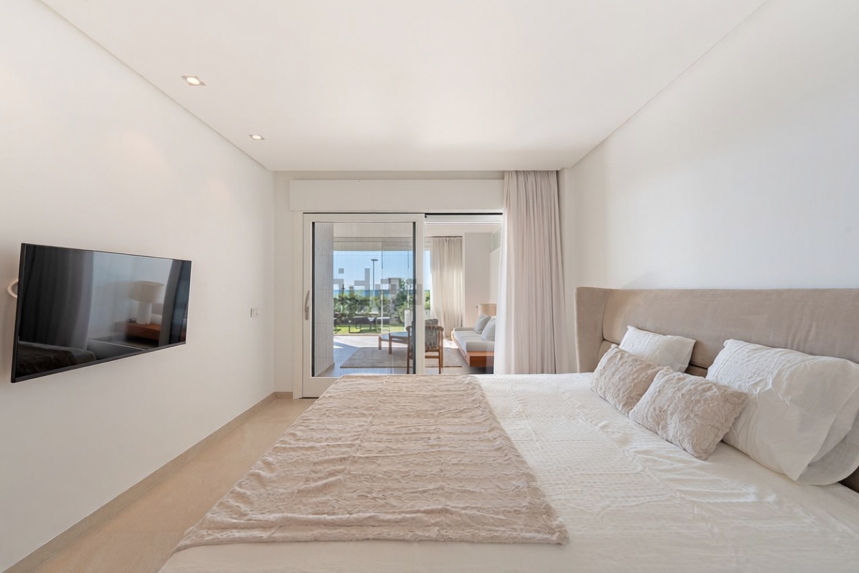 Wohnung in erste Strandlinie in Estepona — Schlafzimmer