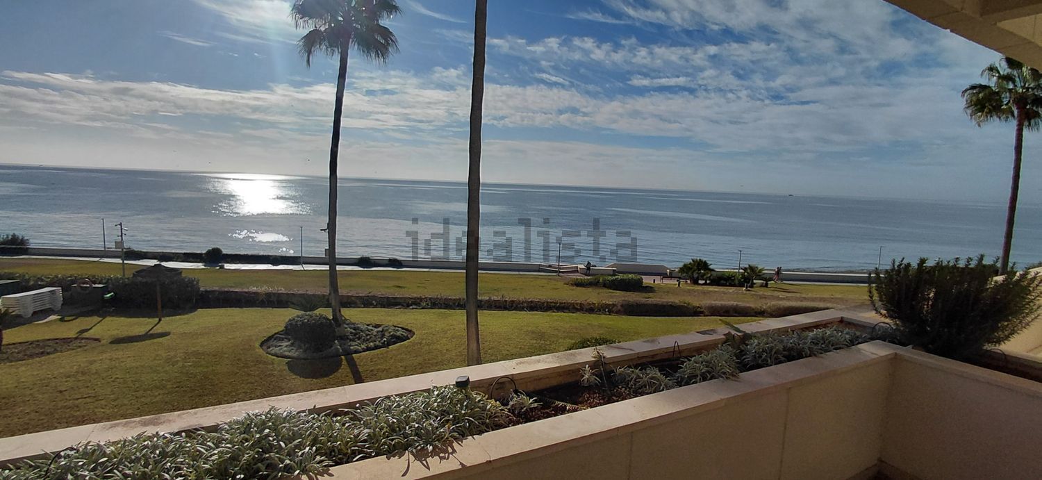 Квартира первая линия пляжа в Estepona — Морской вид