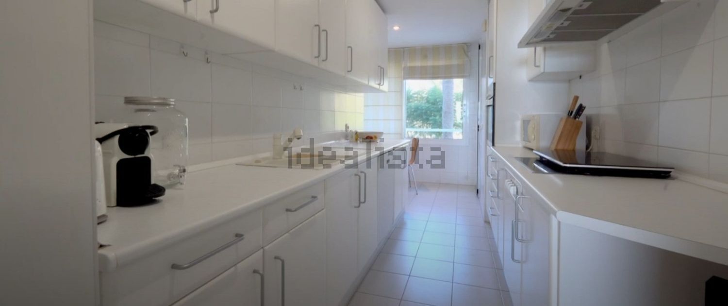 Квартира первая линия пляжа в Estepona — Кухня