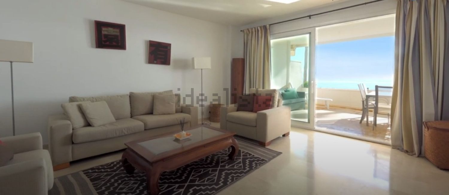Квартира первая линия пляжа в Estepona — Гостиная