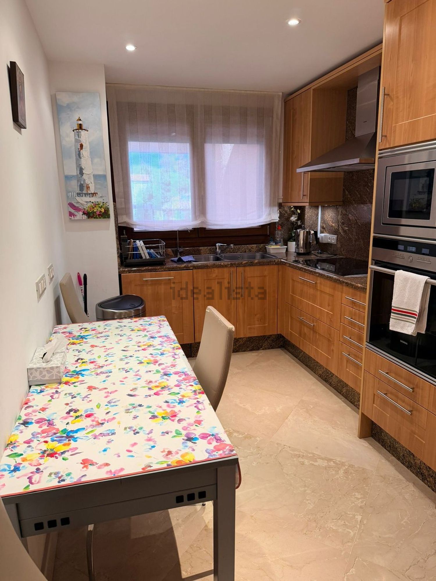 Apartamento em primeira linha de praia em Estepona — Cozinha