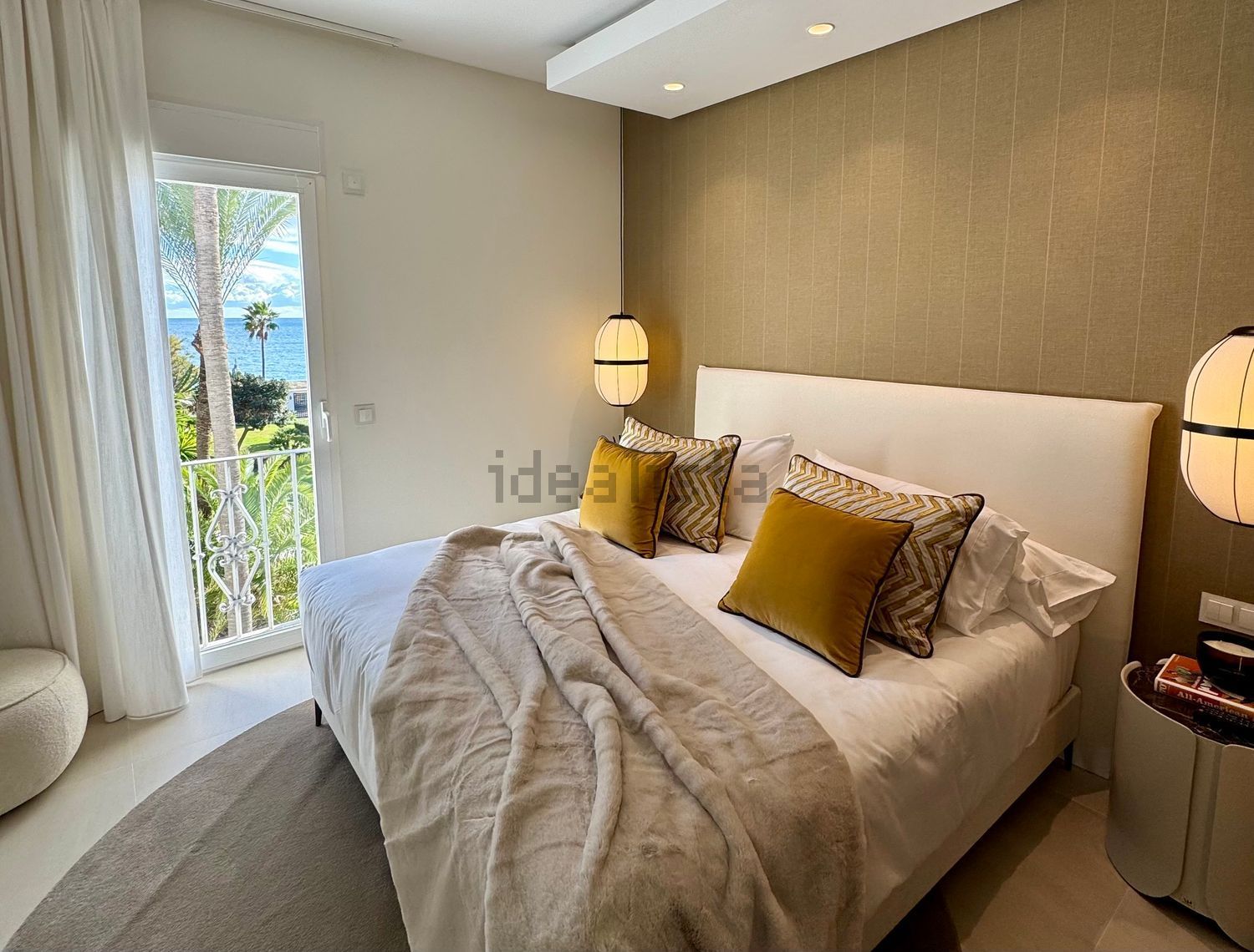Apartamento em primeira linha de praia em Estepona — Quarto