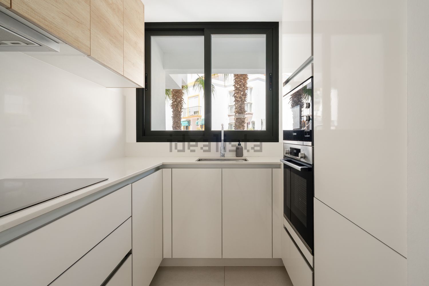 Chalet con acceso directo a playa en Estepona — Cocina