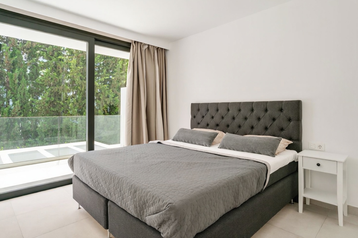 Chalet avec accès direct à la plage à Estepona — Chambre