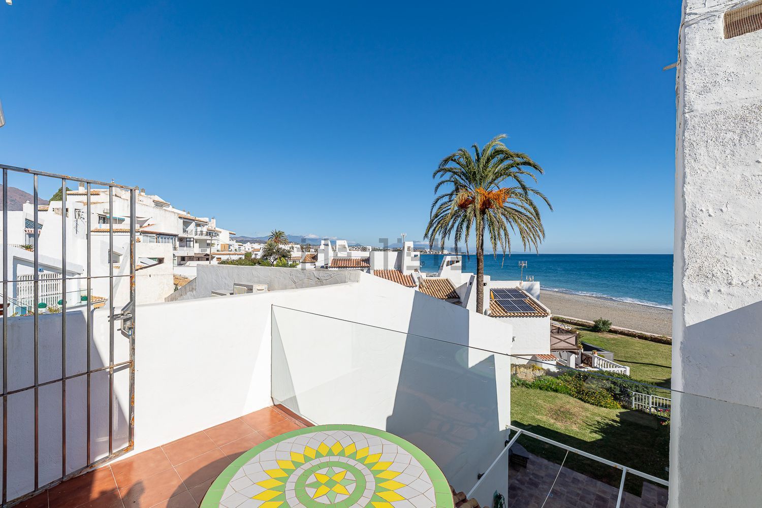 Chalet with direct beach access in Estepona